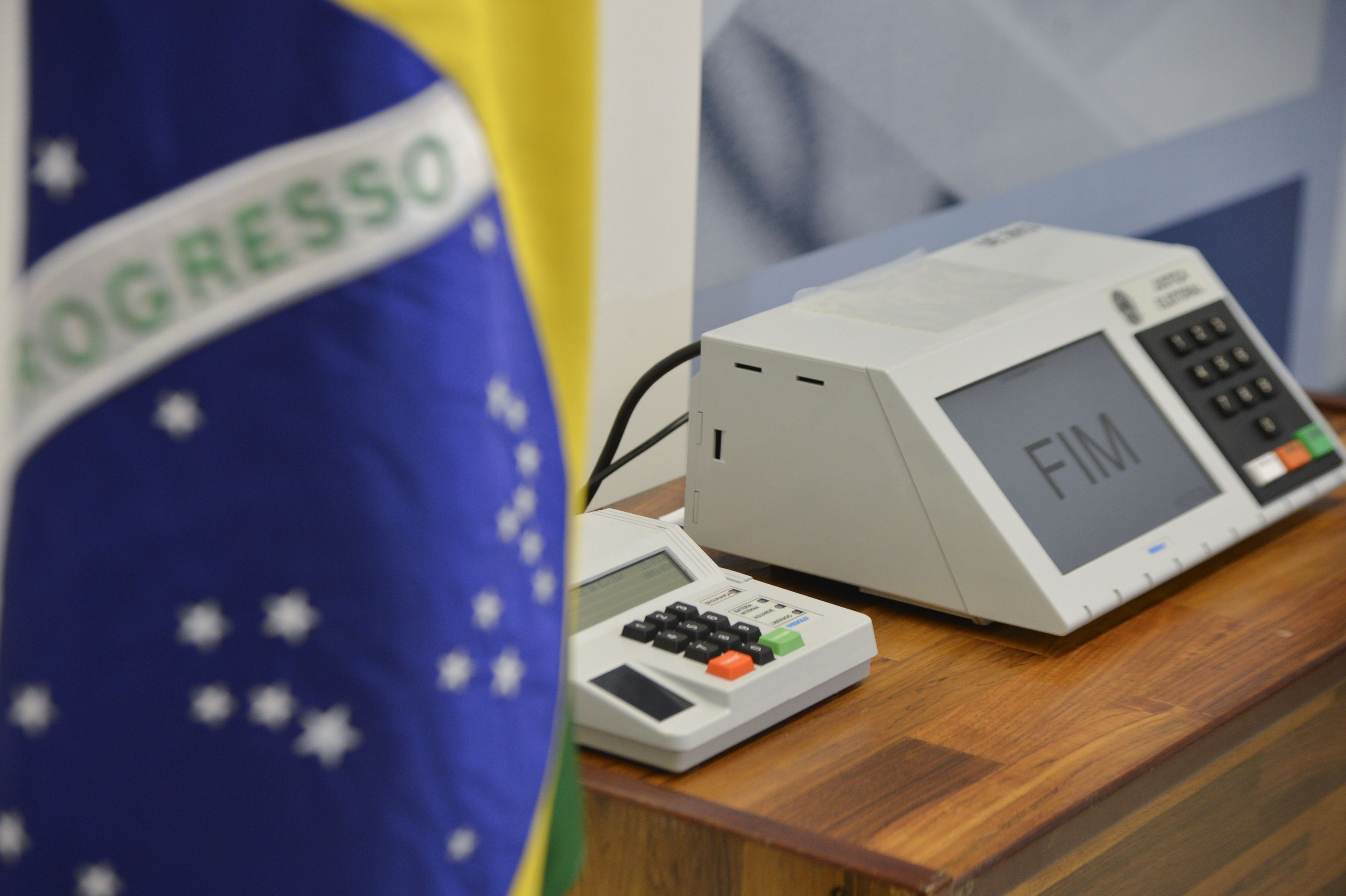 O Tribunal Superior Eleitoral (TSE) conclui a assinatura digital e lacração dos sistemas eleitorais que serão usados nas eleições de outubro (José Cruz/Agência Brasil)