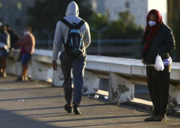 Massa de ar frio e baixa umidade são desafios para saúde dos brasilienses.