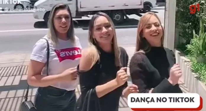 Na saída da audiência, acreditando ter ganhado a causa, as três postaram um vídeo na rede social Tik Tok, comemorando com uma dança a possível vitória.