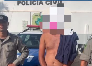 Por recomendação de lei, a foto foi ocultada no rosto, e também o nome do autor do crime.