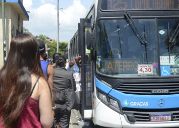 senado-recorre-de-decisao-do-stf-sobre-transporte-gratuito-em-eleicoes