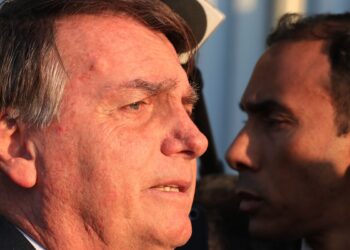 defesa-de-bolsonaro-quer-adiar-depoimento-a-pf-em-caso-sobre-golpe