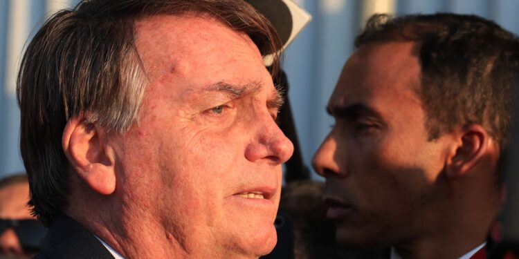 defesa-de-bolsonaro-quer-adiar-depoimento-a-pf-em-caso-sobre-golpe