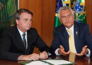 caiado-pede-anistia-a-bolsonaro,-vai-a-ato-e-prega-uniao