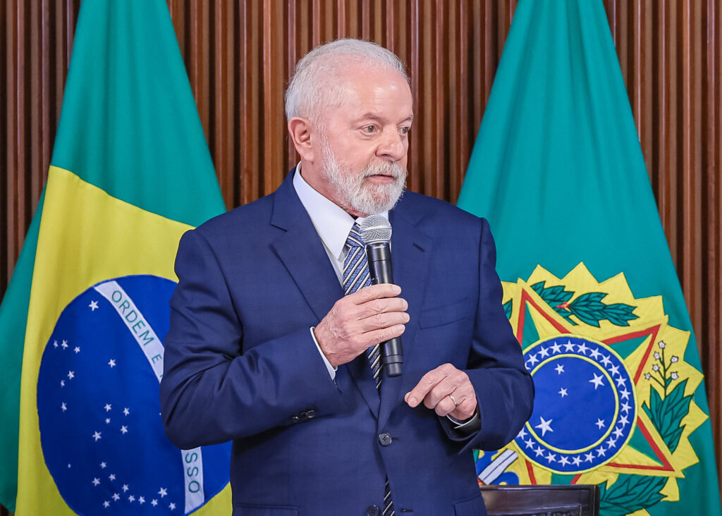 lula-desagrada-grupos-de-direitos-humanos-ao-dizer-que-nao-‘remoeria’-memorias-do-golpe-de-64- 