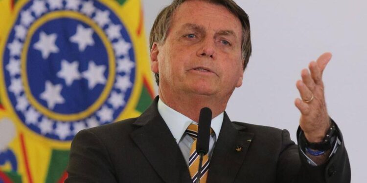 em-depoimentos-a-pf,-ex-comandantes-fortalecem-suposta-ligacao-de-bolsonaro-com-planejamento-de-golpe- 