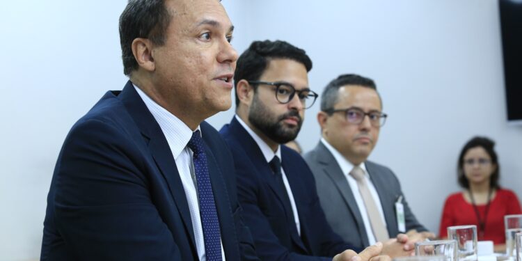 acordo-firmado-pela-equatorial-com-mp-e-procon-encerra-processos-sobre-contas-faturadas-por-media-pela-celg-em-janeiro-de-2015